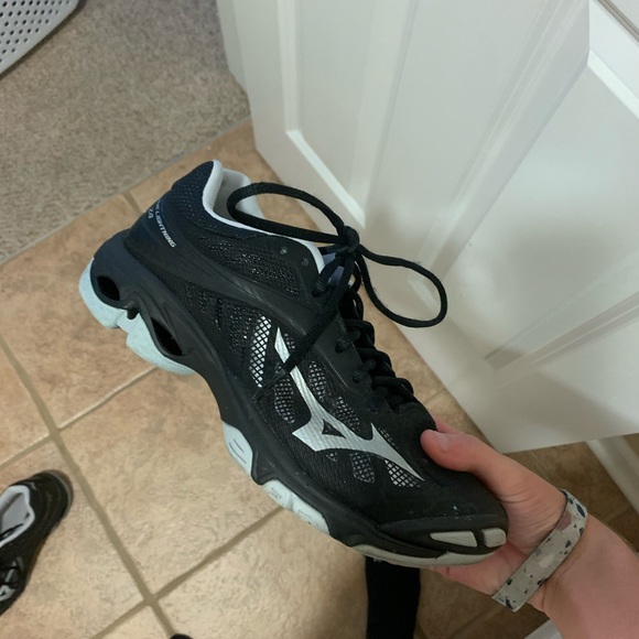 Mizuno volleyball shoes - Picture 4 of 4
